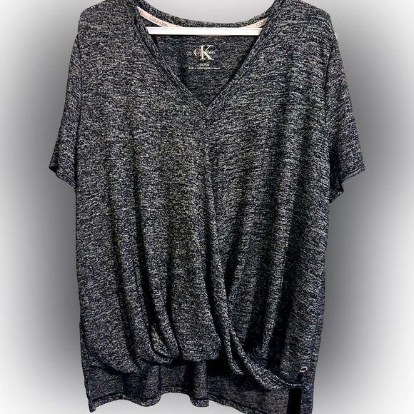 EUC Calvin Klein T-Shirt | XL - Picture 1 of 7